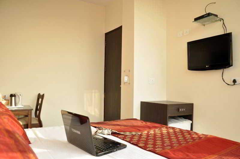 Hotel Amby Inn New Delhi Eksteriør bilde
